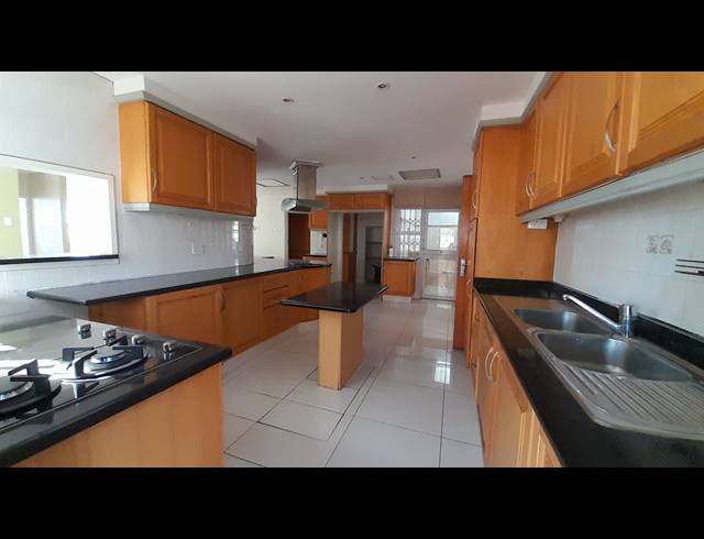 4 BEDROOM FLAT TO LET IN MUSGRAVE